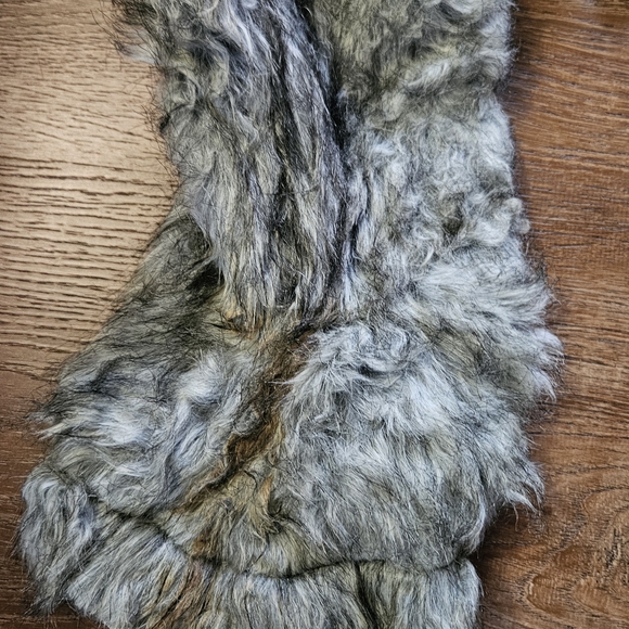 Granny Wolf Blue Costume with Gray Paws - Picture 5 of 10